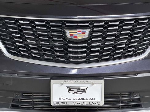 Used 2023 Cadillac XT4 Premium Luxury image 9