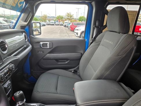 Used 2021 Jeep Wrangler Unlimited Sahara AWD/4WD image 26