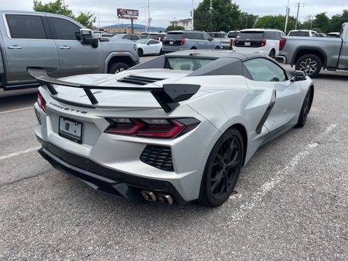 Used 2021 Chevrolet Corvette Stingray Premium Conv w/ Z51 Performance Package RWD image 8