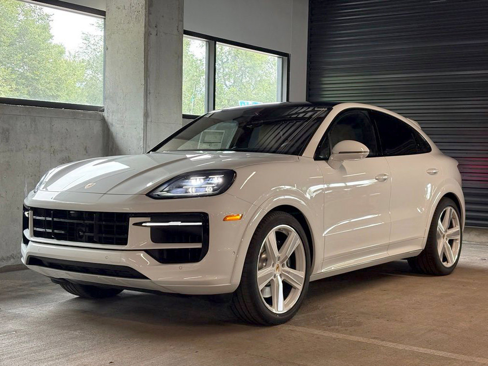 New 2026 Porsche Cayenne GTS AWD/4WD image 1