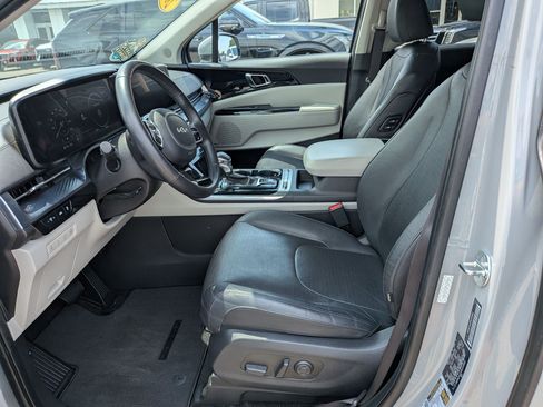 Certified 2024 Kia Carnival SX Prestige FWD image 24