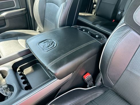Used 2025 RAM 2500 Laramie AWD/4WD image 22