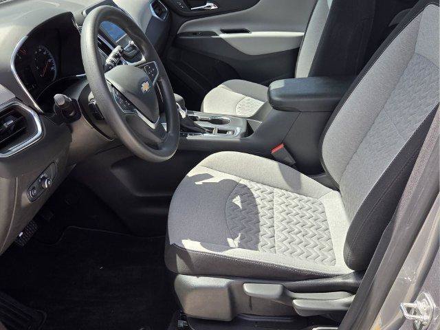 Used 2024 Chevrolet Equinox LS w/ Driver Confidence II Package FWD image 10