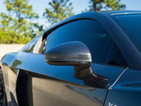 Used 2020 Audi R8 V10 w/ Carbon Exterior Package image 33