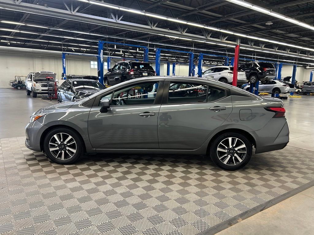 Used 2024 Nissan Versa SV FWD image 8