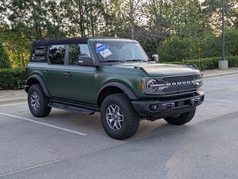 Certified 2025 Ford Bronco Badlands w/ Matte Film Protection Package AWD/4WD image 1