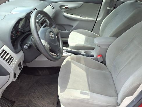 Used 2011 Toyota Corolla LE image 9