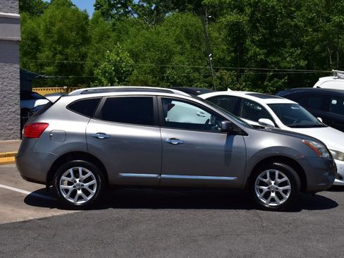 Used 2011 Nissan Rogue SV w/ SL Pkg AWD/4WD image 9