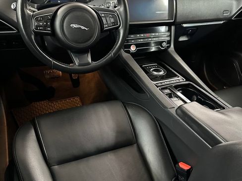 Used 2020 Jaguar F-PACE Premium AWD/4WD image 22
