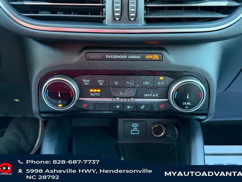 Used 2022 Ford Escape Titanium w/ Titanium Premium Package image 20