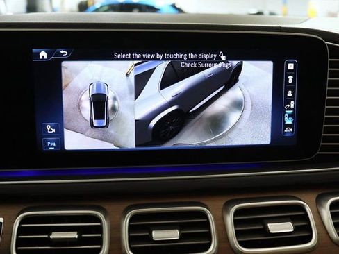 Used 2024 Mercedes-Benz GLE 450e 4MATIC w/ Driver Assistance Package image 8