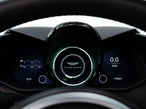 Used 2023 Aston Martin V8 Vantage Roadster image 32