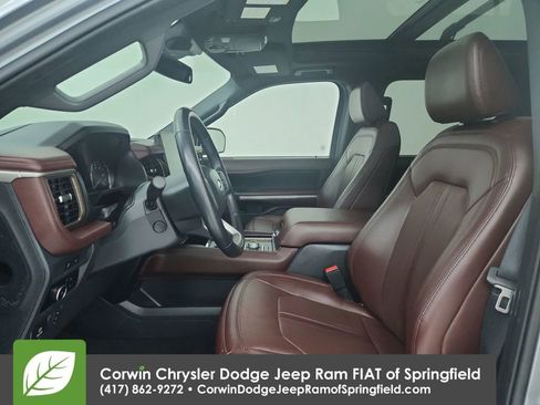 Used 2024 Ford Expedition Limited image 18