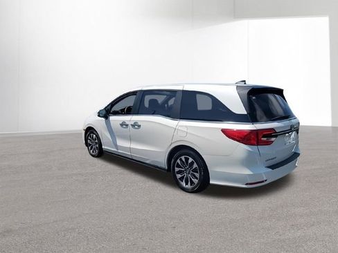 Certified 2024 Honda Odyssey EX-L image 6