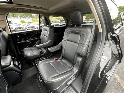 Certified 2023 Lincoln Aviator Reserve w/ Equipment Group 201A image 26