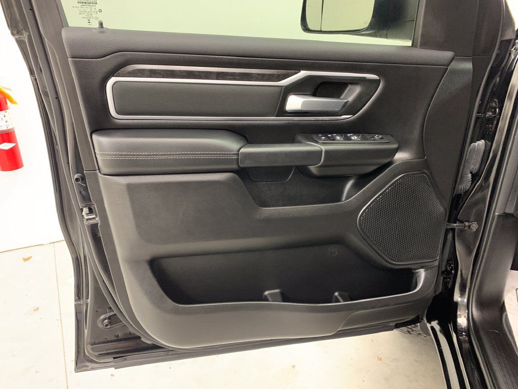 Used 2023 RAM 1500 Big Horn AWD/4WD image 17