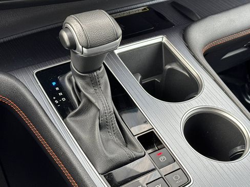 Used 2023 Toyota Sienna XSE image 18