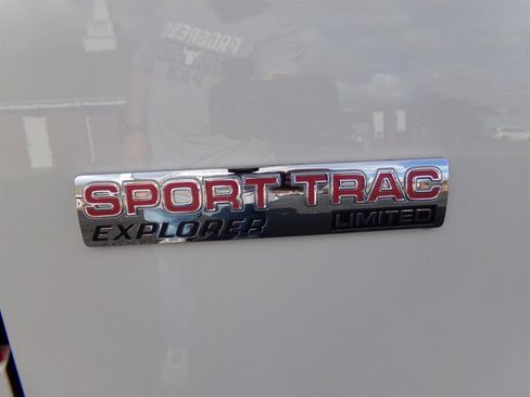 Used 2008 Ford Explorer Sport Trac Limited image 19