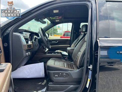 Used 2026 GMC Yukon Denali Ultimate AWD/4WD image 8