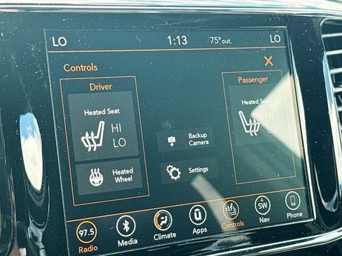 Used 2019 Jeep Grand Cherokee Laredo AWD/4WD image 27