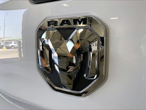 Used 2023 RAM 1500 Big Horn AWD/4WD image 32