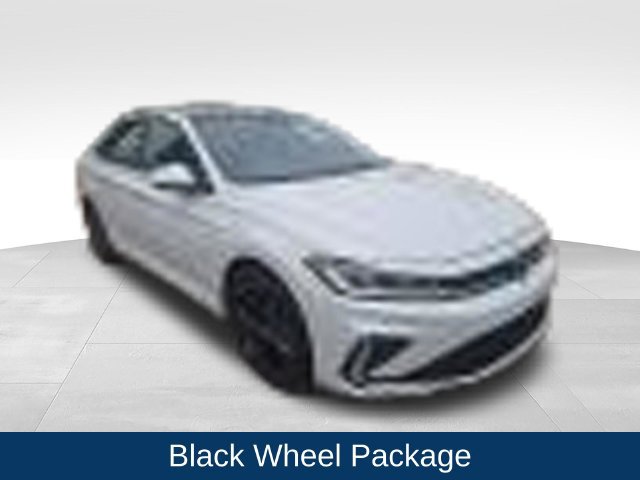Used 2025 Volkswagen Jetta SE w/ Sunroof Package FWD image 5