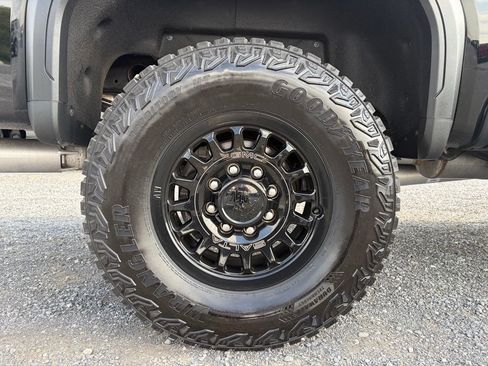Used 2025 GMC Sierra 2500 AT4X w/ AT4X AEV Edition AWD/4WD image 22