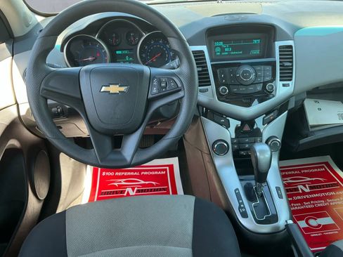 Used 2016 Chevrolet Cruze LS image 16