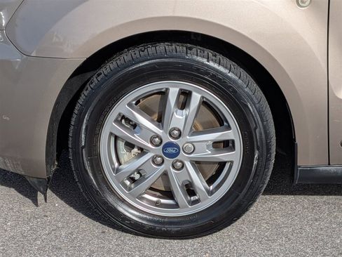 Used 2020 Ford Transit Connect XLT image 10