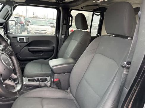 Used 2020 Jeep Wrangler Unlimited Sport S image 3
