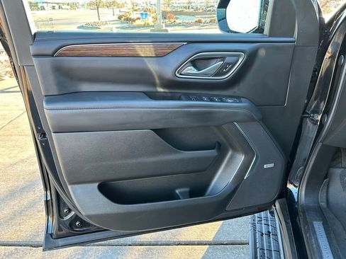Used 2023 Chevrolet Tahoe High Country AWD/4WD image 22