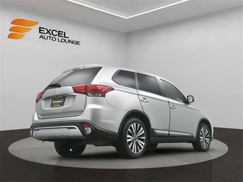 Used 2020 Mitsubishi Outlander SEL image 36