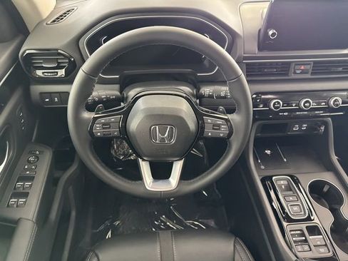 Certified 2025 Honda Pilot EX-L image 30