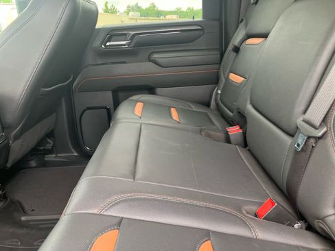 Used 2024 GMC Sierra 2500 AT4 w/ Technology Package AWD/4WD image 45