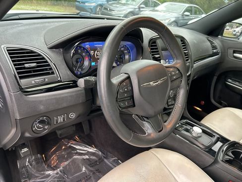 Used 2017 Chrysler 300 S w/ 300S Premium Group image 23