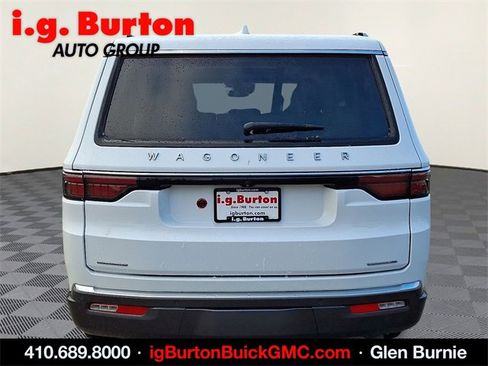 Used 2022 Jeep Wagoneer Series III w/ Premium Group I image 5