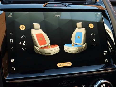 Certified 2024 Jaguar E-PACE R-Dynamic SE image 25