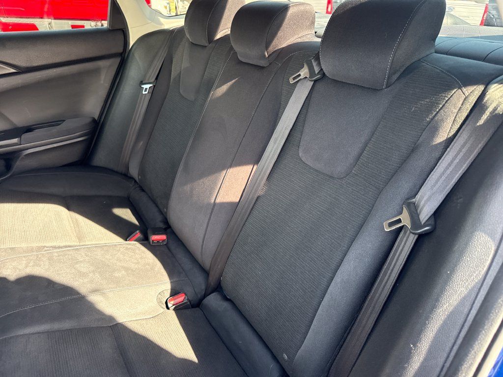 Used 2019 Honda Insight LX image 12