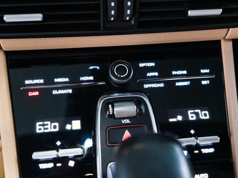 Certified 2019 Porsche Cayenne AWD/4WD image 26