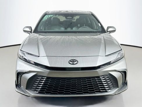 Used 2026 Toyota Camry SE FWD image 2