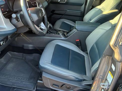 Used 2024 Ford Bronco Outer Banks image 13