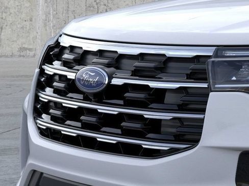 Used 2026 Ford Explorer Active w/ Active Comfort Package AWD/4WD image 17