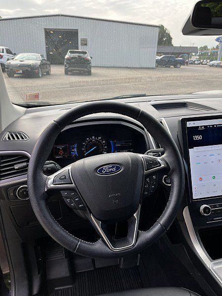 Used 2023 Ford Edge SEL w/ Convenience Package AWD/4WD image 9
