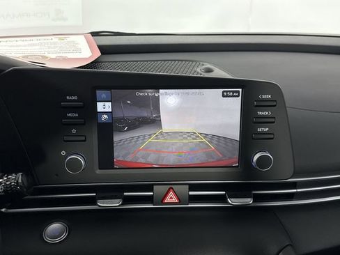 Used 2025 Hyundai Elantra Sport FWD image 14