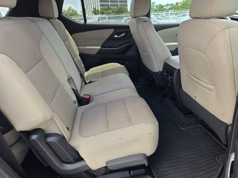 Certified 2023 Chevrolet Traverse LS FWD image 14