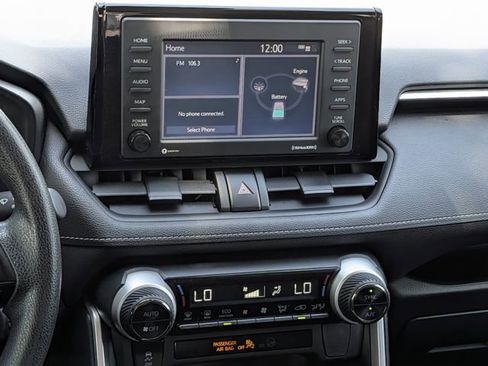 Used 2021 Toyota RAV4 LE AWD/4WD image 14