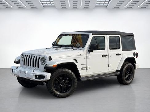 Used 2019 Jeep Wrangler Unlimited Sahara AWD/4WD image 2