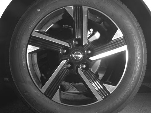Used 2025 Nissan Sentra SV FWD image 17