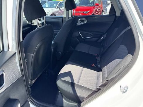 Used 2025 Kia Soul LX w/ LX Technology Package image 16