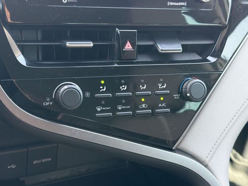 Certified 2021 Toyota Camry LE FWD image 29